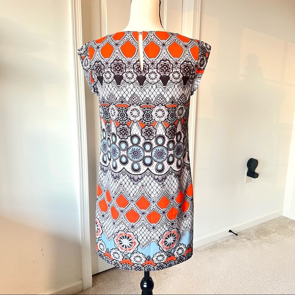 BANANA REPUBLIC Geometric Print Shift Dress—SZ. 4 - Picture 4 of 10